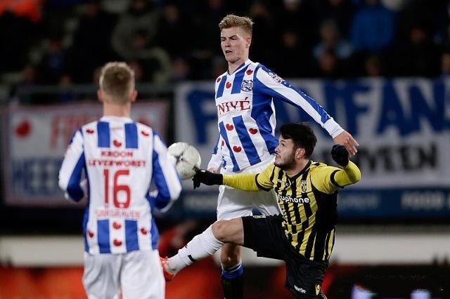 正是她频频 正是她频频